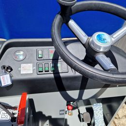 Balayeuse aspirateur autoportée à louer