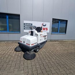 Balayeuse aspirateur autoportée à louer