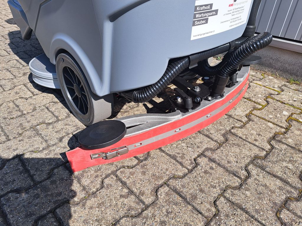 Autolaveuse autoportée GHIBLI Ranger R 115 FD 85 BC Lithium à louer Autolaveuse autoportée à louer
