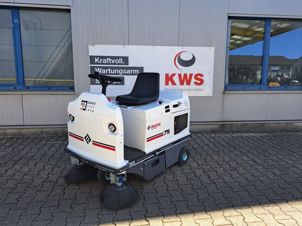 Balayeuse aspirateur autoportée Dulevo Dulevo 75 EH à louer Balayeuse aspirateur autoportée à louer