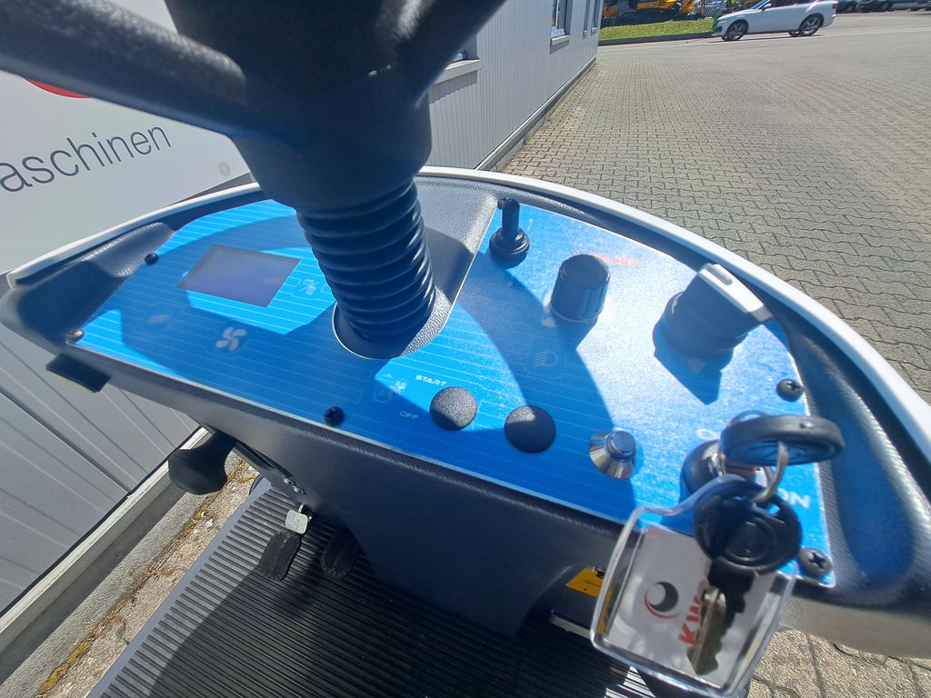 Balayeuse aspirateur autoportée Dulevo 1000 Spark EH à louer Balayeuse aspirateur autoportée à louer