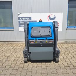 Balayeuse aspirateur autoportée à louer