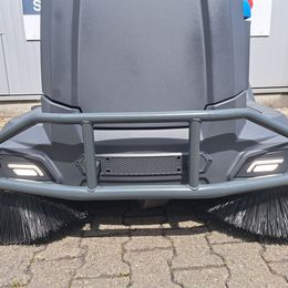 Balayeuse aspirateur autoportée à louer
