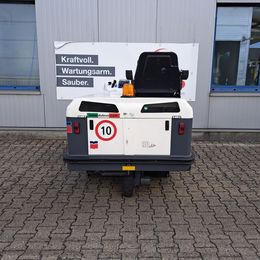 Balayeuse aspirateur autoportée Dulevo 90 BK Strassenzulassung à louer Balayeuse aspirateur autoportée à louer