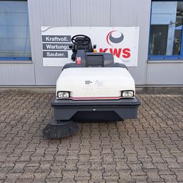 Balayeuse aspirateur autoportée Dulevo 90 BK Strassenzulassung à louer Balayeuse aspirateur autoportée à louer